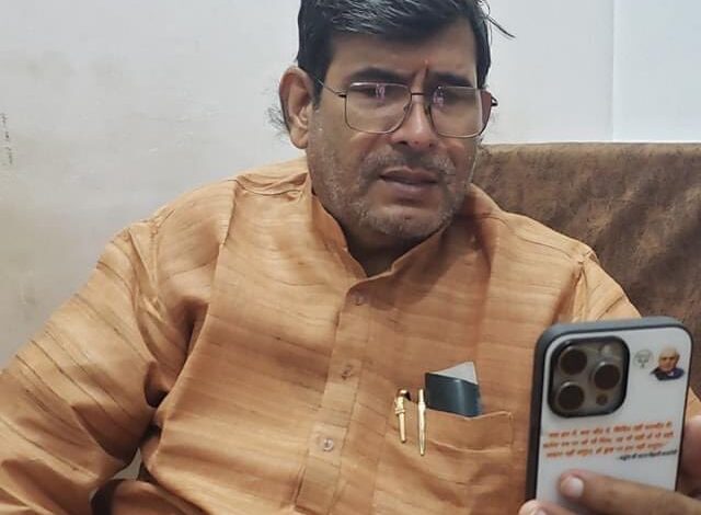 एमएलसी श्रीचंद शर्मा ने ग्रेनो वेस्ट स्थित 130 मीटर रोड से सैनी गांव-सुनपुरा वाया बादलपुर ईस्टर्न पेरिफेरल एक्सप्रेस-वे तक सड़क निर्माण के मामले को लेकर मुख्यमंत्री और प्राधिकरण को पत्र लिखा है