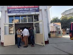 उत्तर प्रदेश, नोएडा: रेलवे रोड पर कार ने बाइक को मारी टक्कर, युवक की मौत