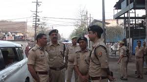 उत्तर प्रदेश, नोएडा: पार्टी के बाद ड्राइवर ने खुद को मारी गोली